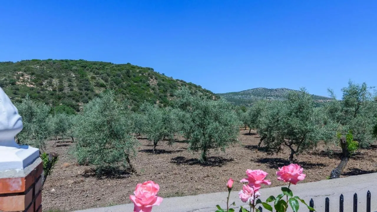 Holiday home Complejo Residencial Barquero Pernia Canete La Real By Ruralidays Villa